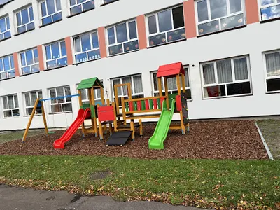 Niepubliczna Językowa Szkoła Podstawowa "Młody Kopernik"